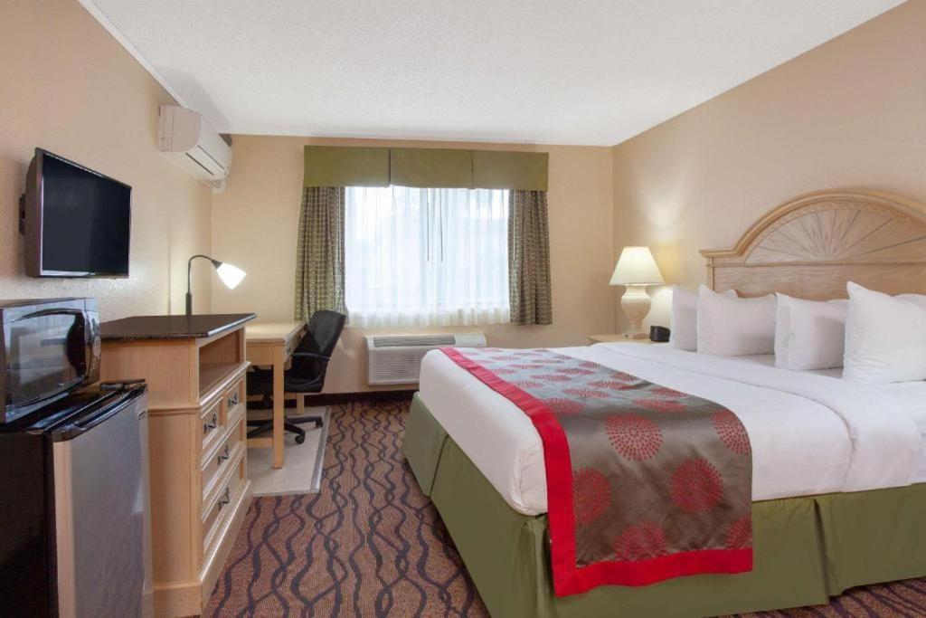 Space Coast Hotel ไททัสวิลล์ ภายนอก รูปภาพ